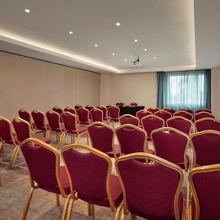 Sheraton Athlone Hotel Экстерьер фото